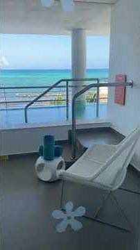 Swim-up Oceanfront Queen Suite at Nickelodeon™ Hotels & Resorts Riviera Maya