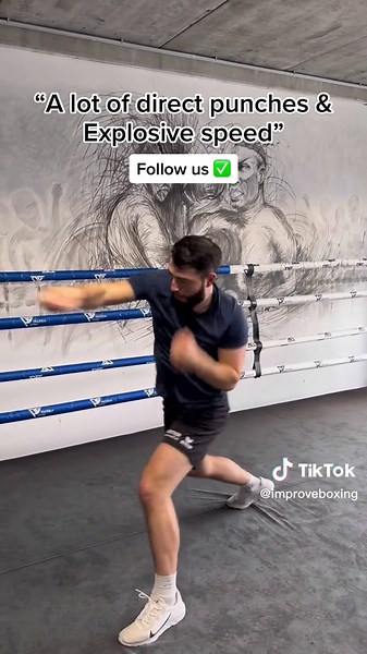 Italian boxing style 🇮🇹🔥 #Italy #italianstyle #fyp #improveboxing #foryou #viralvideo #boxing #ufc #boxingstyle #Rocky #roma #dance