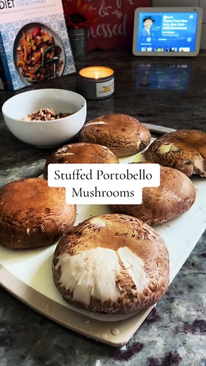 Easy and Delicious Stuffed Portobello Mushrooms Recipe