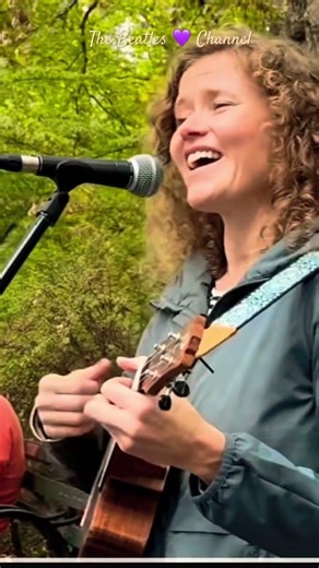 « Imagine » (1971) 💜 Liz performing John Lennon's beautiful song.