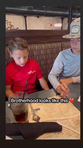 50K views · 2.6K reactions | My all time fave quote from an outsider watching his brother WILLINGLY step in to help at dinner, “I’ve seen many kinds of love in my lifetime, but nothing sweeter than a big brother’s hands learning to give medicine so his little brother can keep on.” #t1d #siblings #brothers #grandma #diabetes #typeonediabetes #t1dlookslikeme #servicedog #brother #loveit | Lanette Strong | Facebook