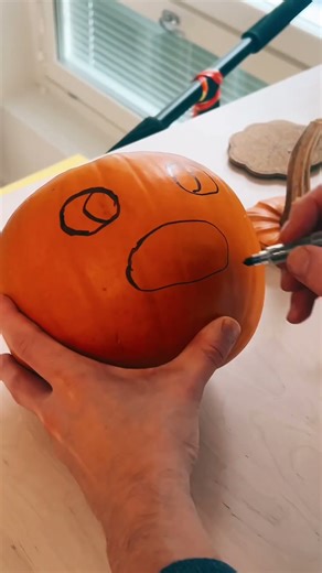 Easy Pumpkin Carving Tutorial (No Mess!)
