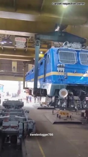 How is the train bogie separated from the body? 😱 #shorts #train #indianrailways #railway #viral