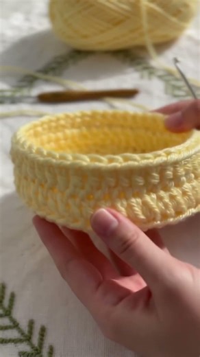 Crochet basket tutorial #crochet #basket