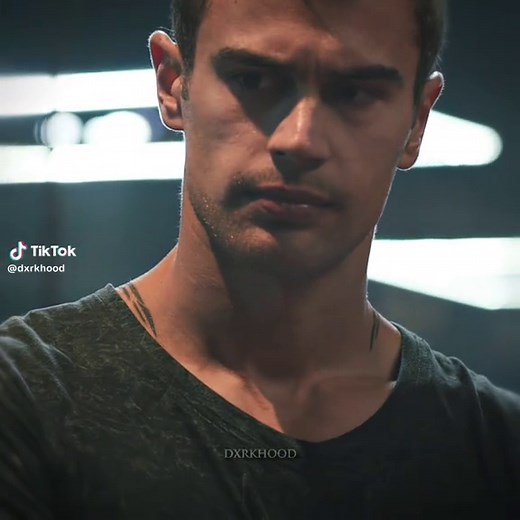 Divergent Four And Tris Relationship Moments