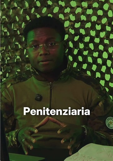L’agente di Polizia Penitenziaria svolge un ruolo fondamentale nel sistema giustizia: garantisce sicurezza, ordine e legalità all’interno degli istituti penitenziari, contribuendo al controllo dei detenuti e al loro percorso di rieducazione e reinserimento nella società. #polizia #allievi #forzearmate #concorso #novità