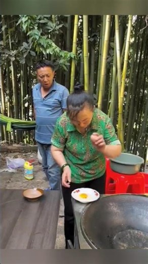 Most Funny Kitchen Prank | You Will Laugh 🤭😂#Funny #KitchenPrank #FunnyPrank #CoupleComedy #Viral