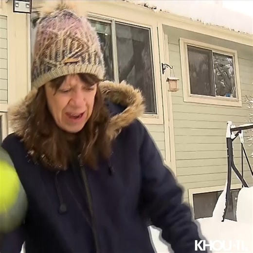 21K views · 60 reactions | These are some of the scenes from Colorado where snow is blanketing the region. The weather is also stranding some people. Are you stranded in Colorado or know someone who is? Text us at 713-526-1111. | KHOU 11 News | Facebook