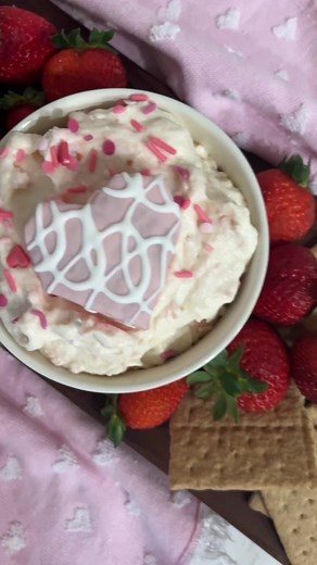 Valentine's Heart Cake Dip: Little Debbie Edition