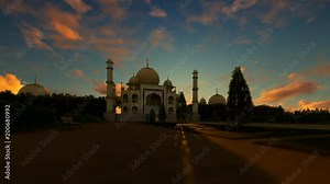 Taj Mahal timelapse sunrise, panning, 4K