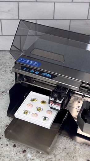 These royal transfers and cake pops were printed on Eddie, The Edible Ink Printer by @jeswenbakery using The Royal Transfer Tray and The Milton Tray #cookies #royaltransfers#printedcandies #cookielife #cookiebaker #bakersofinstagram#dessert#bakerylife