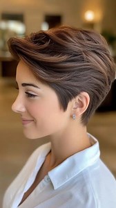 43 Cutest Ways to Get a Pixie Cut 🧡 Light up your look with a pixie full of dimension! ✨ Highlights add depth, shine, and a playful twist to your short crop. 💇‍♀️🌟 #PixieCut #HairHighlights #ShortHairInspo #ChicHairstyle #HairTrends2025 | FashionTeens