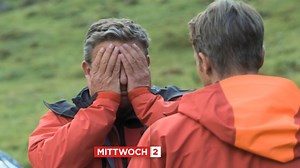 Die erst 11-jährige Tamara verletzt sich beim Bergsteigen. Als Martin das Mädchen verarztet, erfährt er, dass es unheilbar an Knochenkrebs erkrankt sein soll. Bei ihrer weiteren Behandlung kommen ihm aber Zweifel an der Diagnose. "Der Bergdoktor" schon jetzt auf ORF ON (https://on.orf.at/video/14262159/der-bergdoktor-hoffnung-68) & um 20.15 Uhr in ORF 2. #ORF #ORF2 #ORFfüralle #ORFON | ORF 2