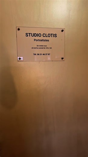 Aix-en-Provence : le studio iconique se réinvente ! Le plus ancien de nos studios a fait peau neuve. Des photographes pros, des maquilleuses expertes, et un studio rien que pour vous… Un instant unique à vivre et à garder en souvenir. #AixenProvence #StudioPhoto #StudioClotis #photographie #portrait | Studio Clotis