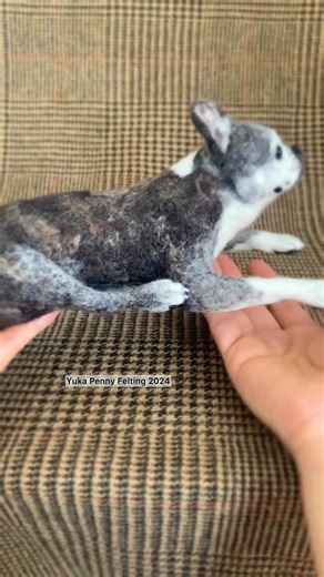 29K views · 777 reactions | Custom needle felted sculpture of Georgia 癩懶 Mini Georgia is made of wool over wire armatures and measures around 9” long. I'm still busy finishing my last commission of the year and haven't had time to wrap even a single present yet, but I wish you a very Merry Christmas!  #needlefelting #needlefelteddog #custompet #petcommissions #bostonterrier #bostonterrierlove | Yuka Penny Felting | Facebook