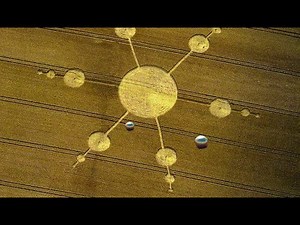 'Sphere Orbs' UFOs Creating a Crop Circle - Wiltshire, England