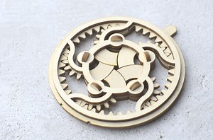 Making a Mechanical Iris - Laser Cut Wood