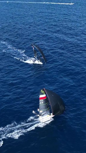 Bart Lambriex falls in the water during ghe Medal race! What a recovery! 😨 #49ersailing #49erfxsailing #49erfx #Sailing #olympics #olympicsailing #parisolympics #paris2024 #Skiff #skiffsailing #worlds #sailingworldchampionship #worldchampionship #49ersailingworlds