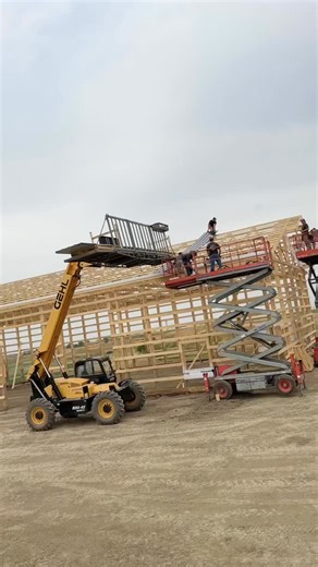 Dustin Mitchell on Instagram: "For those asking to see more of the workshop build. This was the phase from framing up to preparing for concrete"