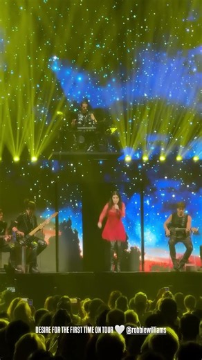 Laura Pausini • Desire 💥 For the first time on tour • Stuttgart 🇩🇪 Germany