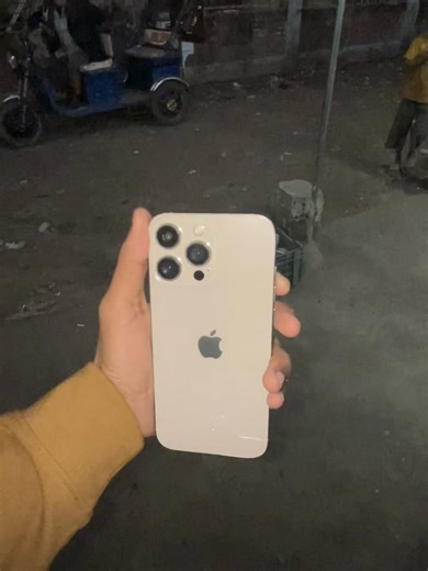 Loi loi cii 🤑16 pro maxx #virallvideo🔥🔥 #unfrezzmyaccount #foryouuuuuuuuuuuuu #bdtiktokofficial🇧🇩 #fyppppppppppppppppppppppp @For You @TikTok Bangladesh