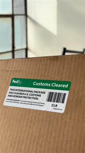 Hobo Hub Works on Instagram: "💥ITS FINALLY HERE💥 The long awaited @stridsland_journal order is here and cleared customs!!! Gonna be getting all the pre orders prioritized and out the door! Then I’ll get everything counted and on the webpage for sale. Thanks to those who pre-ordered, you won’t be disappointed by this stuff. Man it’s gorgeous. That new paint is jaw dropping. And the new Green Chainring color is much deeper and more appealing in my opinion. #stridslandjournal #beachcomber #xbikin