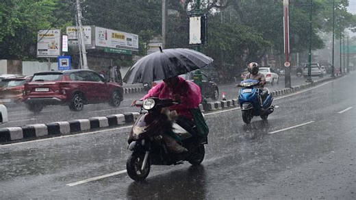 Weather Update : देहरादून समेत छह जिलों में आज भारी बारिश की चेतावनी, मौसम विभाग ने जारी किया यलो अलर्ट