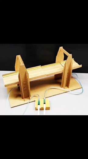 Innovative Hydraulic Bridge Project for Grade 7 Students