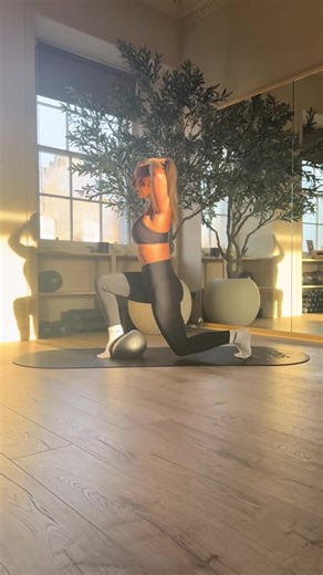 Ball & CORE = 🫱🏼‍🫲🏽 #corethestudio #midlothianpilates #pilatesscotland #pilates #pilatestiktok