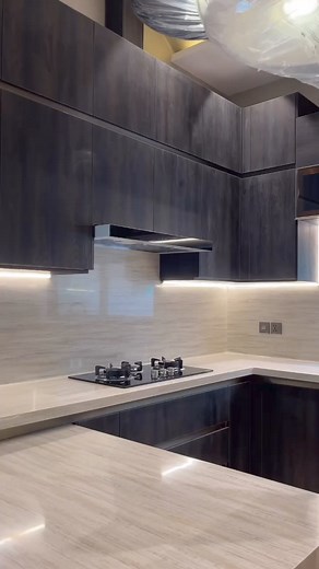 Transform vour kitchen into a masterpiece with the perfect combination of Cleaf's luxurious finishes and Polyroc's practicality, bringing harmony and elegance to every culinary endeavor. #KitchenGoals #CleafAndPolyroc #designinspiration | Fincera