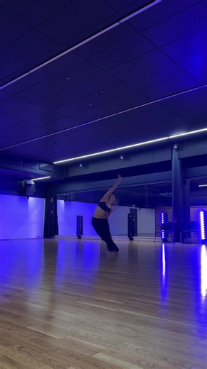 💙 @Noah Kahan #contemporarydance #danceimprov #danceimprovisation #orbiter #dancetherapy