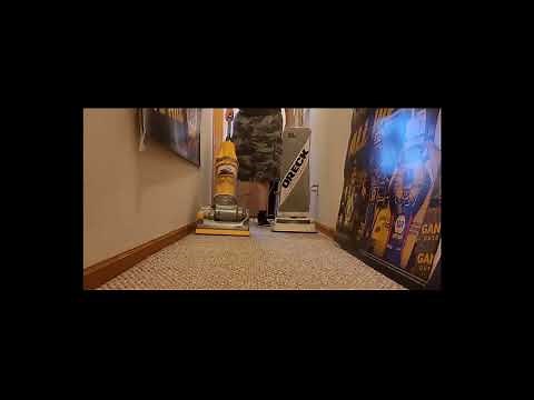 Vacuumologist Season 5 Episode 10 (Finale) Dyson DC 07 vs. Oreck