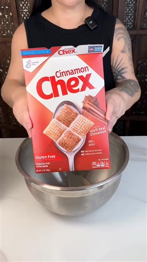 Quick and tasty! This recipe makes the best fall snack, it's always such a hit 🎬 This video was produced by Network Media and Kells Kitchen | Hack And Heat