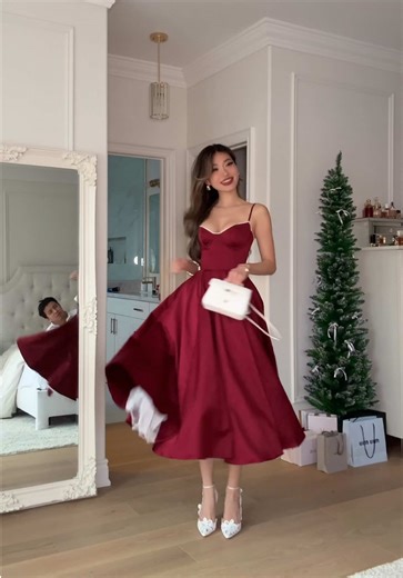 I need gorgeous 😌 #dress #girls #nye #fyppp @houseofcb | house of cb dress