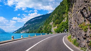 Panoramafahrt am Thunersee: Von Interlaken nach Thun in der Schweiz (4K)
