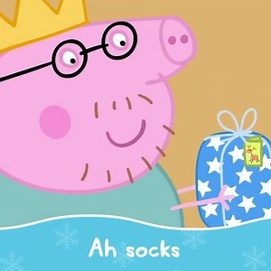 When you leave Christmas shopping to the last minute and everyone ends up with the same gift! 🧦🎁🤦‍♀️ | Peppa Pig