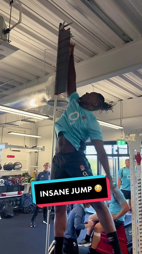 This is seriously impressive 😳 #englandrugby #rugby #ans #autumnnationsseries #jump @O2