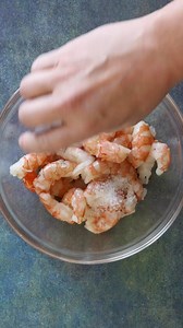 This quick and easy Thai shrimp curry recipe is loaded with flavor, made with spicy curry paste, creamy coconut milk and succulent shrimp. Serve it with rice or noodles. It's a perfect weeknight meal. >> Comment “RECIPE" and I'll send this recipe straight to your DMs! 🥳 GET THE FULL RECIPE ⬇️ https://www.chilipeppermadness.com/recipes/thai-shrimp-curry/ Ingredients: FOR THE SHRIMP 1.5 pounds shrimp peeled and deveined 2 tablespoons fish sauce Salt and pepper to taste FOR THE CURRY 2 cups coconu