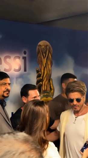#Shahrukh Khan aur aayesha Khan