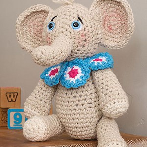 5.8K views · 271 reactions | Discover hundreds of online craft videos and patterns with Annie's Creative Studio! | Annie's Attic | Facebook