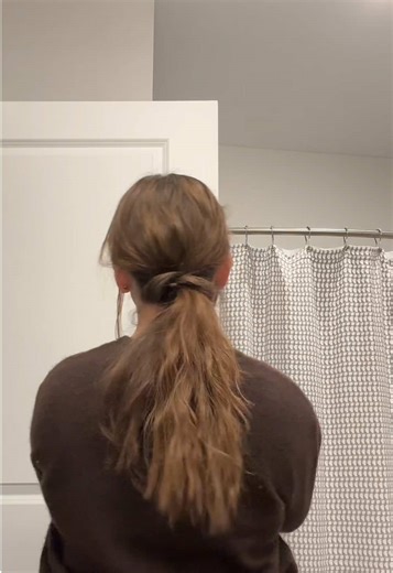 Effortless 15-Second Hairstyle Tutorial