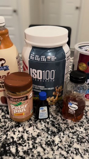 quick, easy & good🤭 #proteinshake #fyp #protein #proteinrecipes