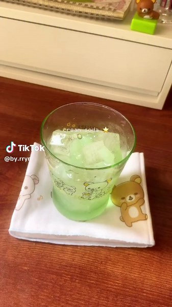 Heisei Retro Cream Soda