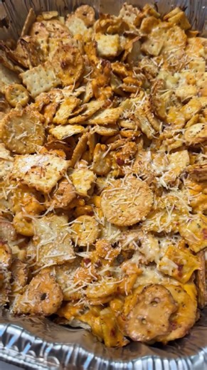 Easy homemade cheesy cracker bake that tastes amazing