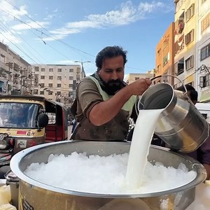 The Great Mango Milk Tea Experiment Hygiene Optional! 👏🤯🤯 | Die Hard Fans Of Salman Khan