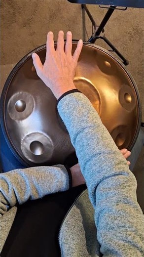 Easy-to-learn Handpan Compositions: Playing Major Chords on Minor Scales #handpan #tutorial