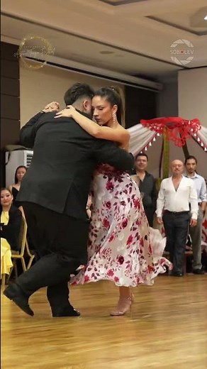 Clarisa Aragon and Sebastian Bolivar - Focused tango, musical and exact