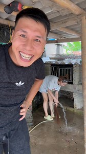 6.8M views · 146K reactions | Hoa hậu thì không rửa chuồng gà nha #elizabethvn | Elizabeth VN | Facebook