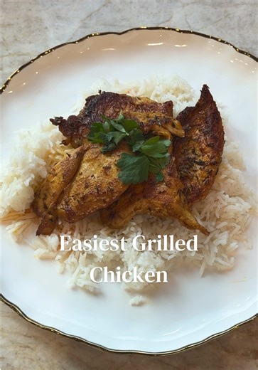 Foolproof juicy grilled chicken 🍗 anyone can make 🔥 Recipe below👇🏻 Save this recipe for a quick meal! ✨ Ingredients 1.5 lbs chicken cutlets or strips 1/3 cup avocado oil 1 tbsp sweet or regular paprika 1 tsp onion powder 1 tsp garlic powder 1/2 tsp turmeric 1 tsp thyme 1/2 teaspoon cumin (optional) Salt and pepper to taste Instructions Mix the avocado oil with all of the spices to bloom the flavors. Pour the marinade over the chicken and massage it in until fully coated. Marinate for at leas