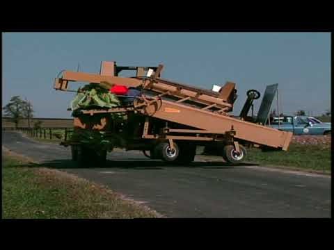 Burley Tobacco Spearing Machine in Action | Classics (1999)